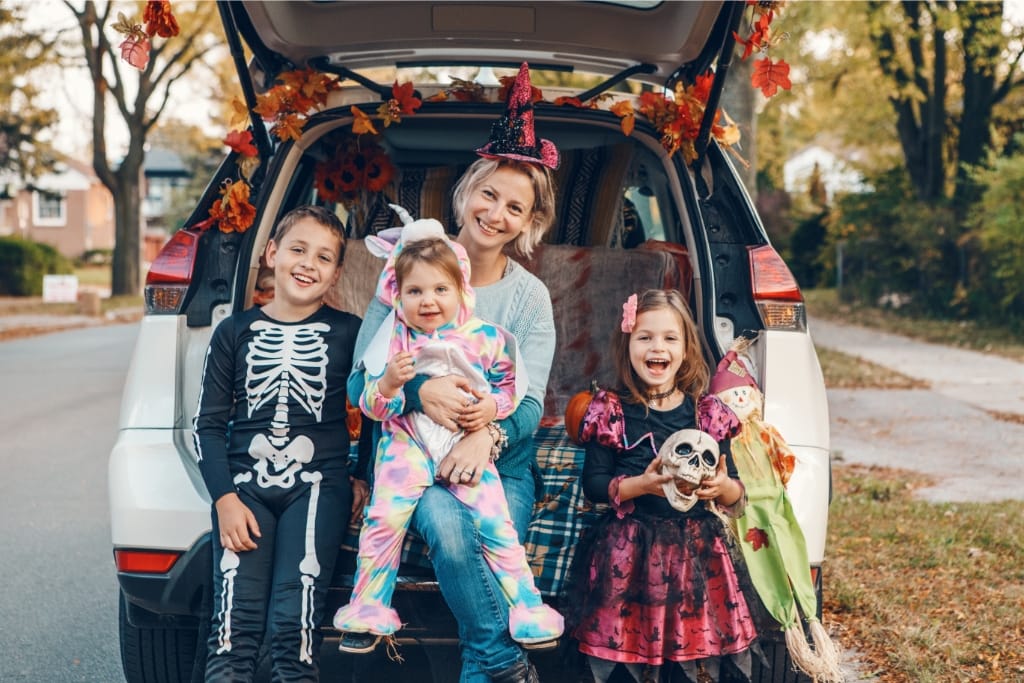 8 Ways To Make Your Halloween Road Trip Extra Fun