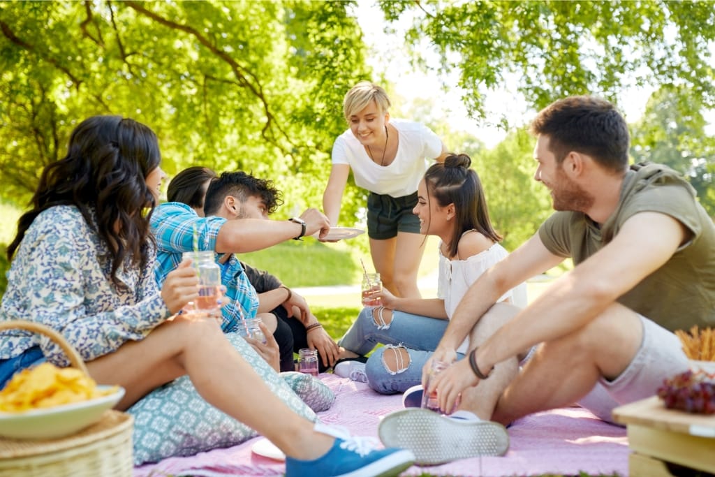 10 Essential Items For Your Labor Day Picnic