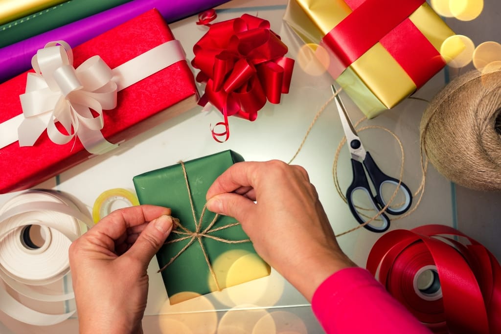 5 Unique Ways To Wrap Christmas Gifts