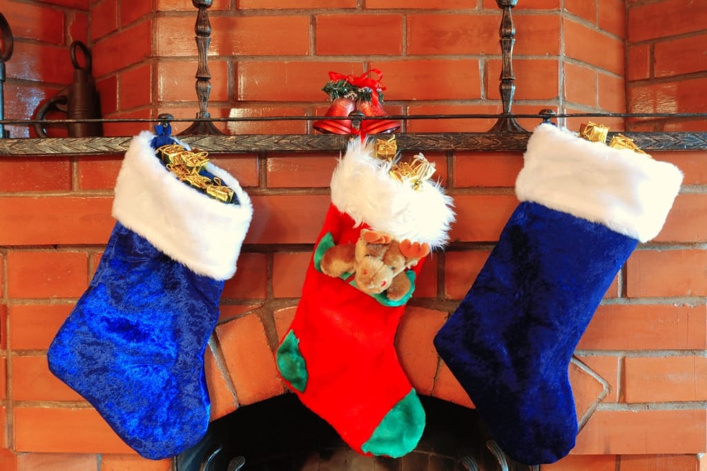 5 Creative Ways To Hang Christmas Stockings