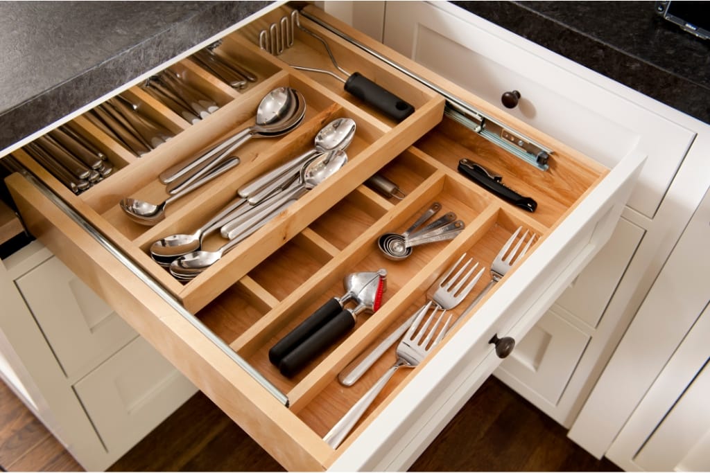 7 Ways To Organize Kitchen Drawers For A Clutter-Free Space