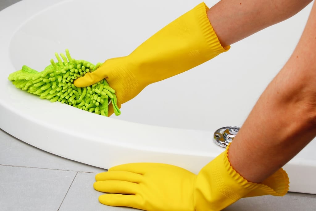 Top 10 Bathroom Tub Cleaning Tips For Everyday Maintenance