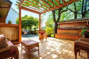 5 Tips For Hiring A Deck Builder