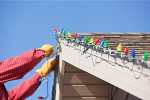 5 Effective Ways To Hang Christmas Lights Without Nails